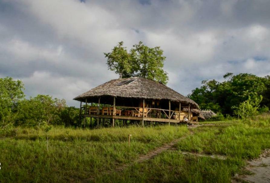 Miseni Retreat Villa Saadani Luaran gambar