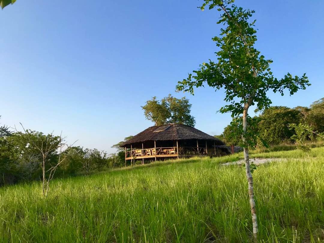 Miseni Retreat Villa Saadani Luaran gambar